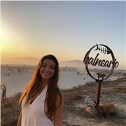 Maestra para apoyo educativo desde edad temprana hasta adolescentes